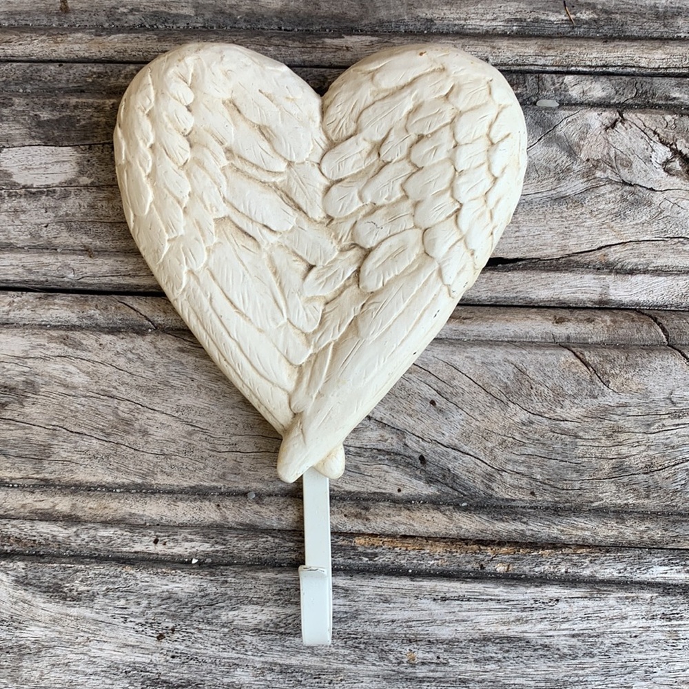 Angel Wing Heart Wall Hook - Picture 7 of 7